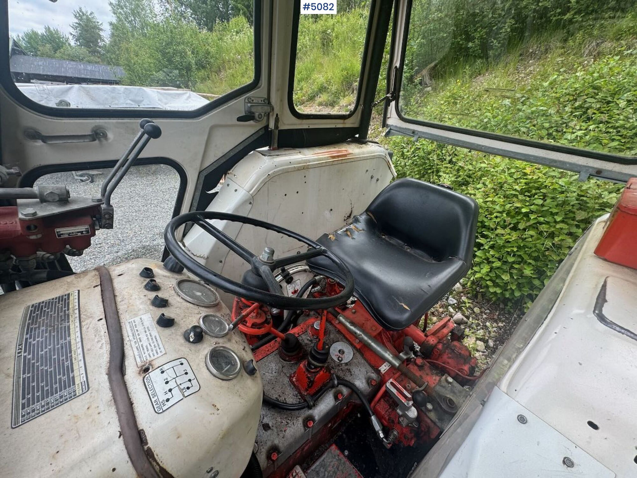 1980 David Brown 885 w/ front loader and bucket - Tracteur agricole: photos 4 1980 David Brown 885 w/ front loader and bucket - Tracteur agricole: photos 4