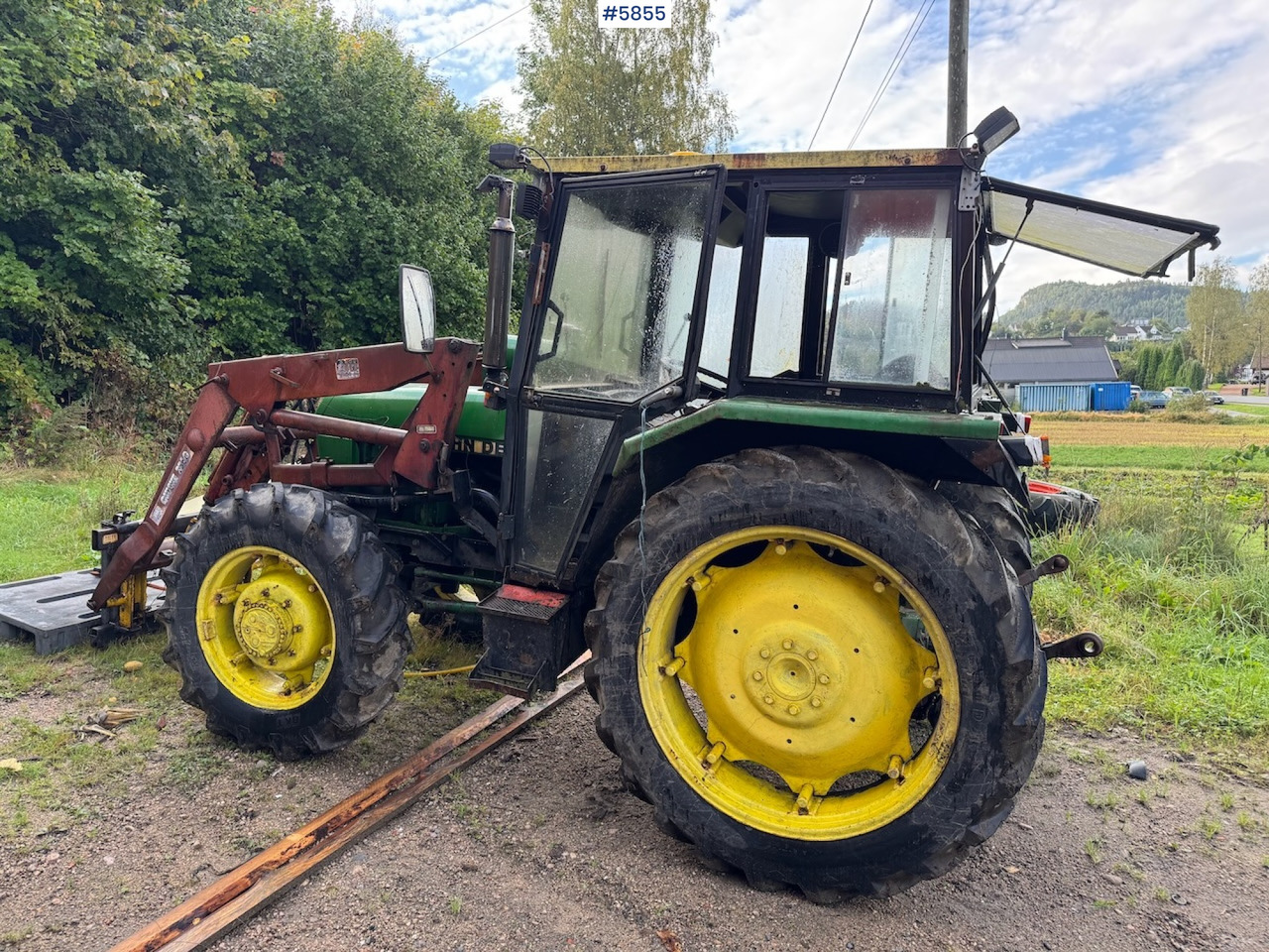 1982 John Deere 1140 with front loader and a parts tractor - Tracteur agricole: photos 4 1982 John Deere 1140 with front loader and a parts tractor - Tracteur agricole: photos 4