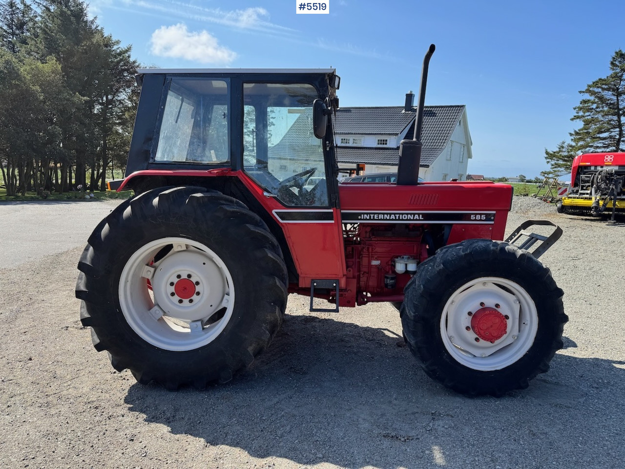 Tracteur agricole 1983 International 585: photos 6