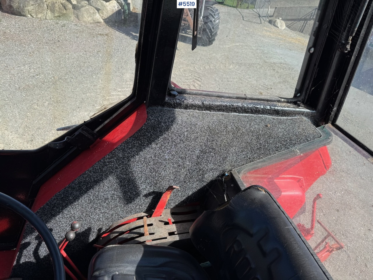 Tracteur agricole 1983 International 585: photos 19