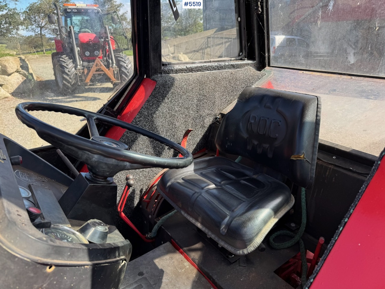 Tracteur agricole 1983 International 585: photos 11