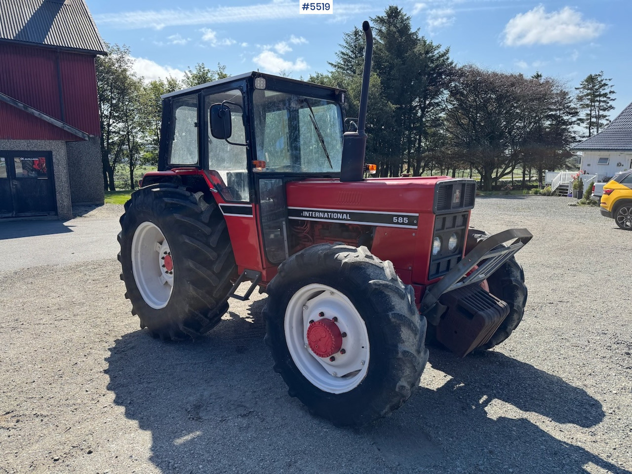 Tracteur agricole 1983 International 585: photos 7
