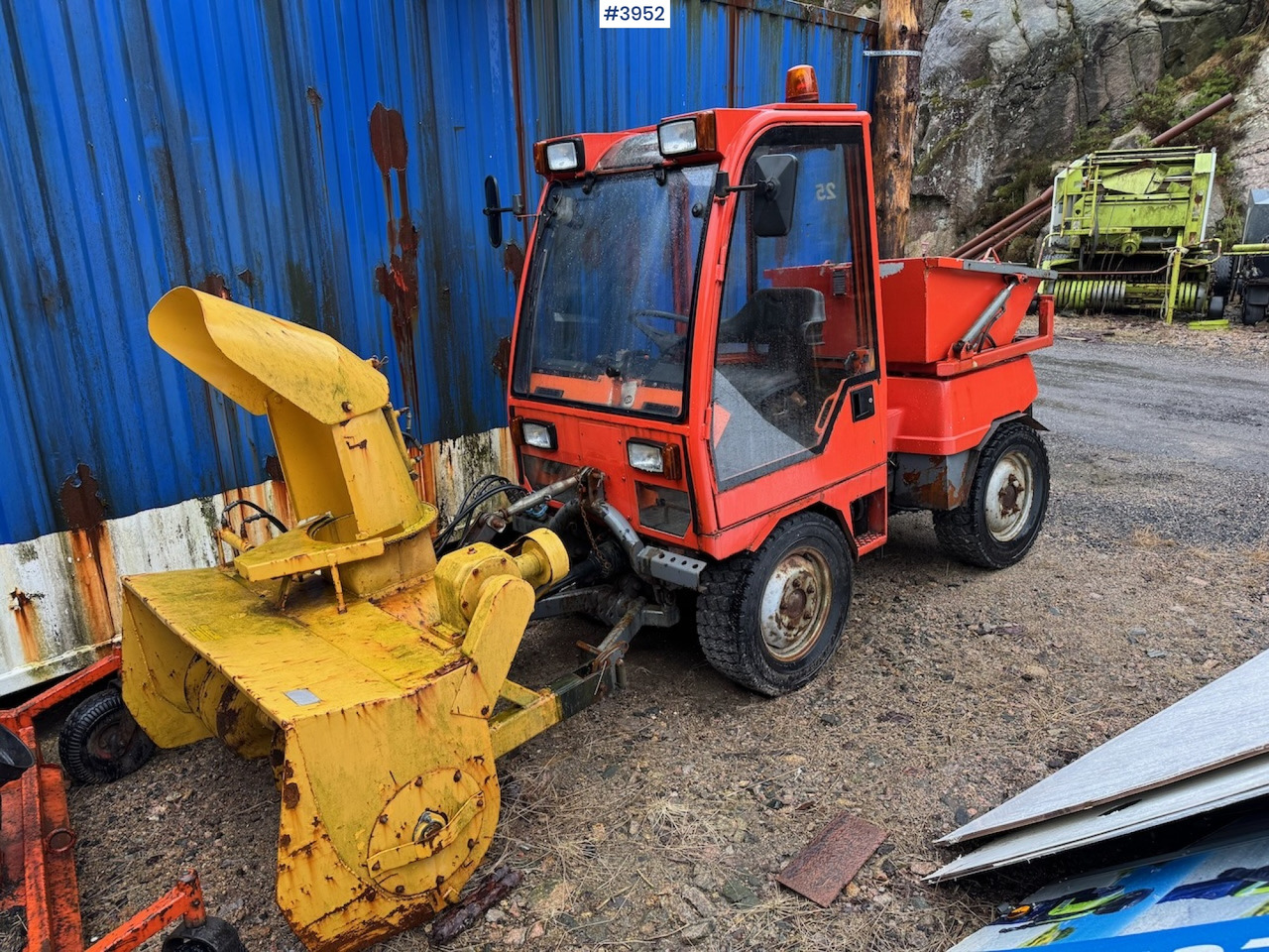 1996 Holder 240 with some equipment - Tracteur agricole: photos 1 1996 Holder 240 with some equipment - Tracteur agricole: photos 1
