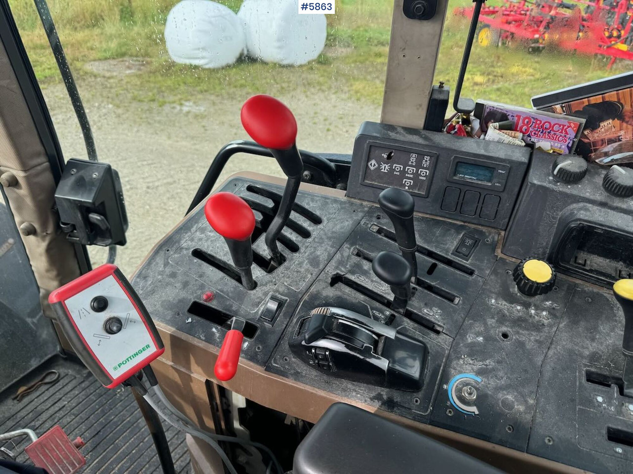 Tracteur agricole 1996 John Deere 6400 4x4 w/ front loader.: photos 14