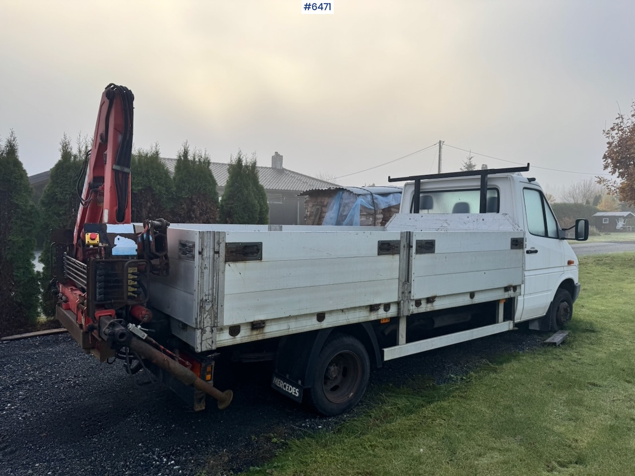 1996 Mercedes 412D Flatbed truck w/ Rear-mounted crane. - Fourgon plateau: photos 5 1996 Mercedes 412D Flatbed truck w/ Rear-mounted crane. - Fourgon plateau: photos 5