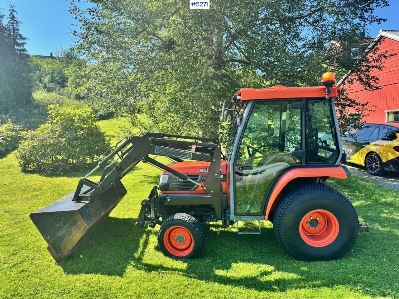 2004 Kubota STA-35 Tractor w/ Bucket. 2100 hours! - Tracteur agricole: photos 4 2004 Kubota STA-35 Tractor w/ Bucket. 2100 hours! - Tracteur agricole: photos 4