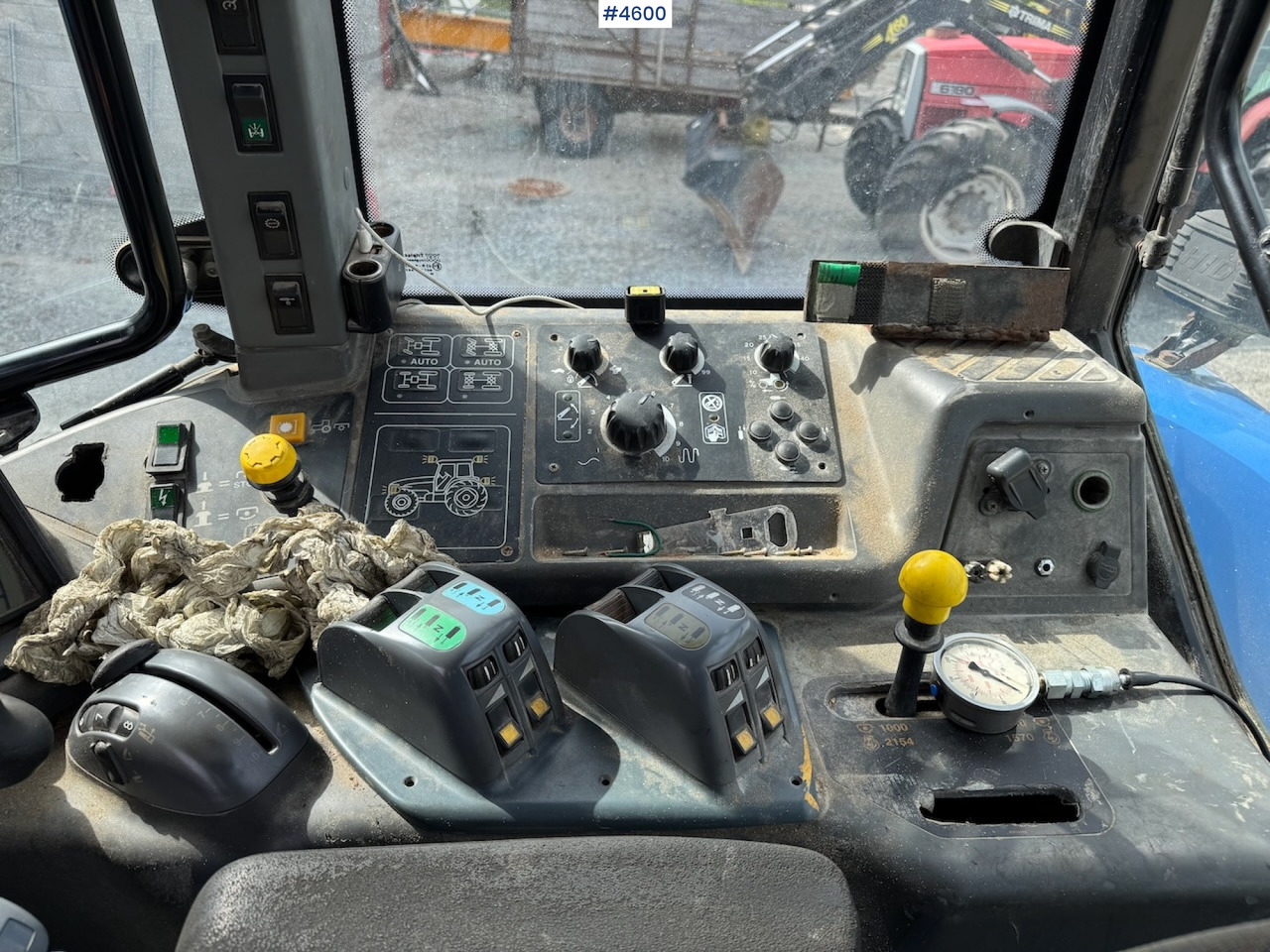 Tracteur agricole 2005 New Holland TM190 w/front loader: photos 20
