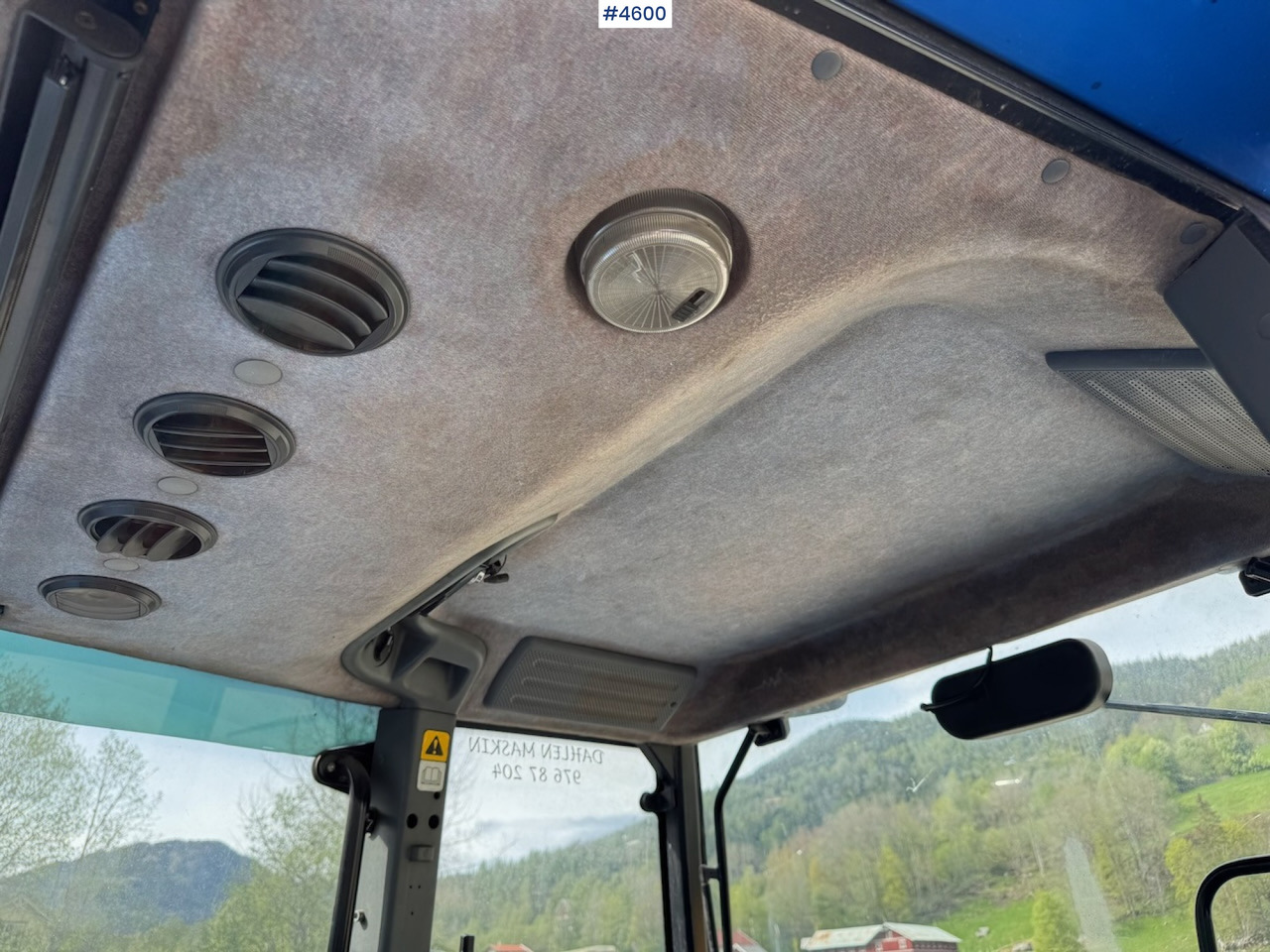 Tracteur agricole 2005 New Holland TM190 w/front loader: photos 23