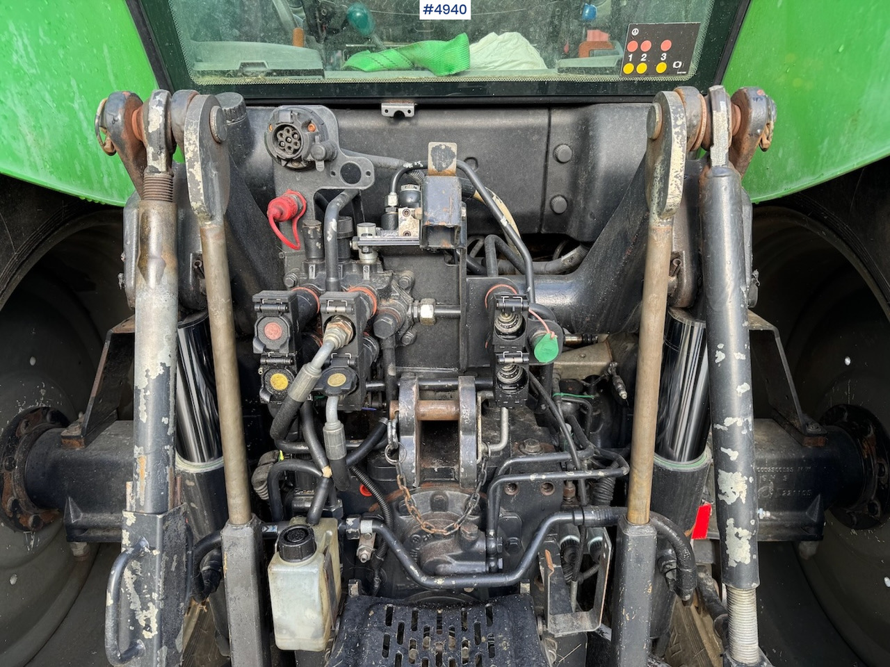 Tracteur agricole 2006 Deutz-Fahr Agrotron K90 w/front loader.: photos 33