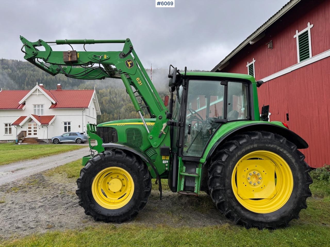 2006 John Deere 6320 w/ front loader, bucket, grapple, pallet fork and chains. Low hours!! - Tracteur agricole: photos 2 2006 John Deere 6320 w/ front loader, bucket, grapple, pallet fork and chains. Low hours!! - Tracteur agricole: photos 2