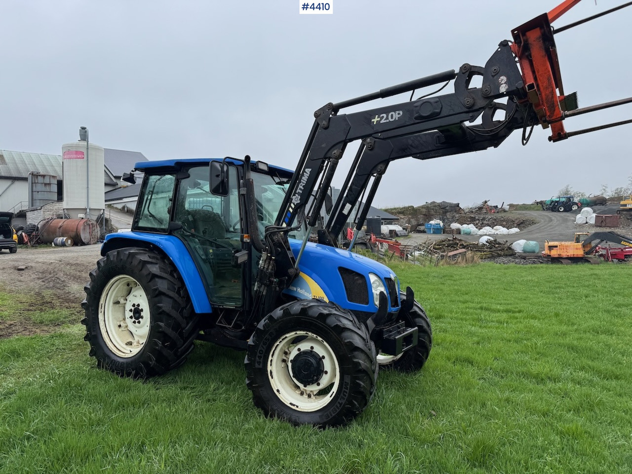 2006 New Holland TL100 A w/Front Loader. - Tracteur agricole: photos 2 2006 New Holland TL100 A w/Front Loader. - Tracteur agricole: photos 2