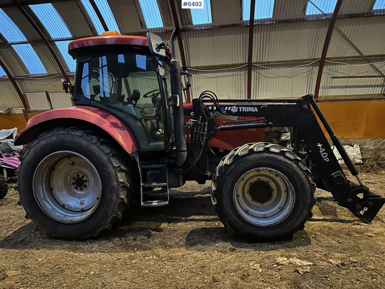 2007 CASE IH MXU 135 Pro 4x4 tractor w/ front loader. - Tracteur agricole: photos 1 2007 CASE IH MXU 135 Pro 4x4 tractor w/ front loader. - Tracteur agricole: photos 1