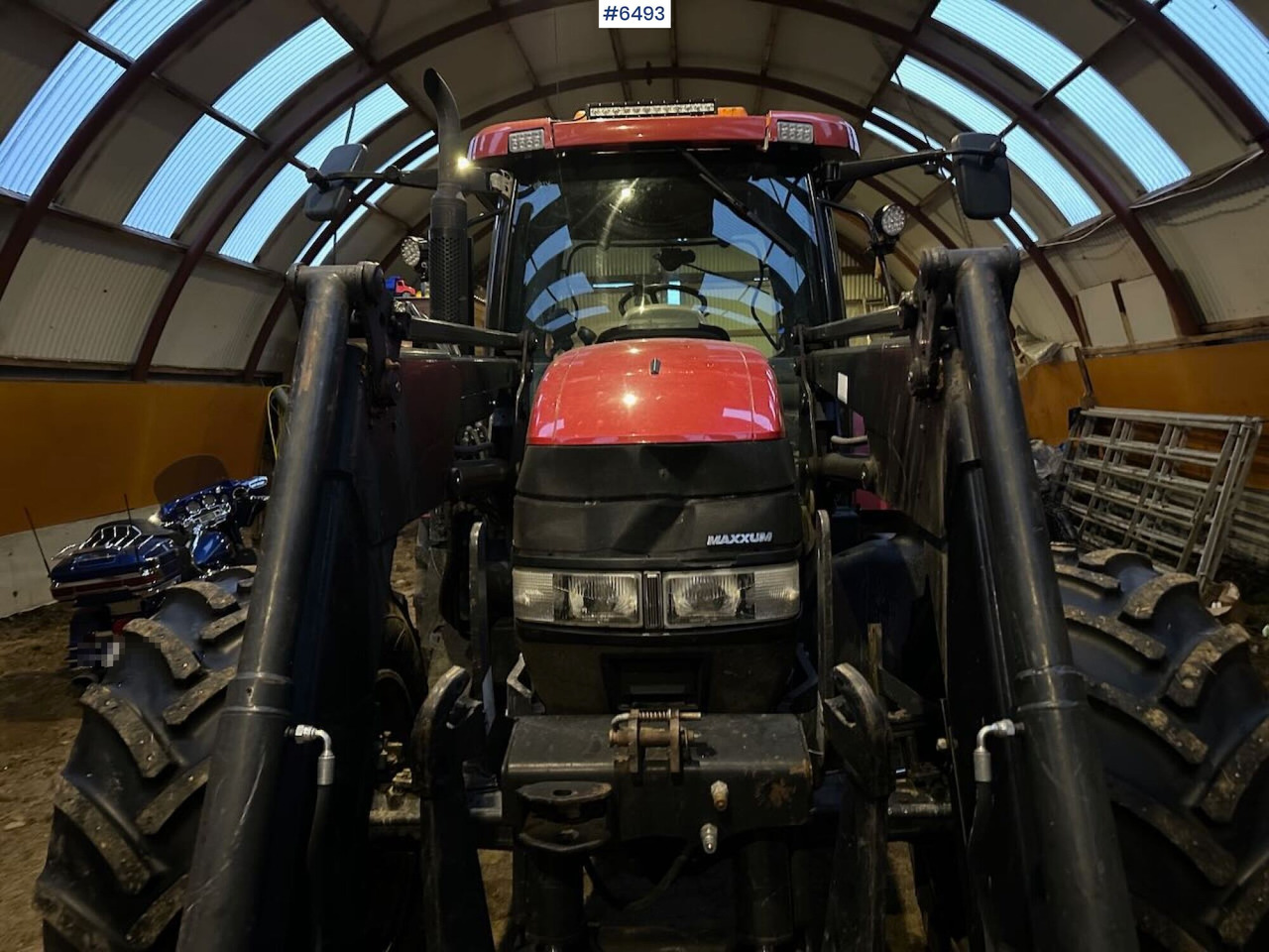 2007 CASE IH MXU 135 Pro 4x4 tractor w/ front loader. - Tracteur agricole: photos 4 2007 CASE IH MXU 135 Pro 4x4 tractor w/ front loader. - Tracteur agricole: photos 4