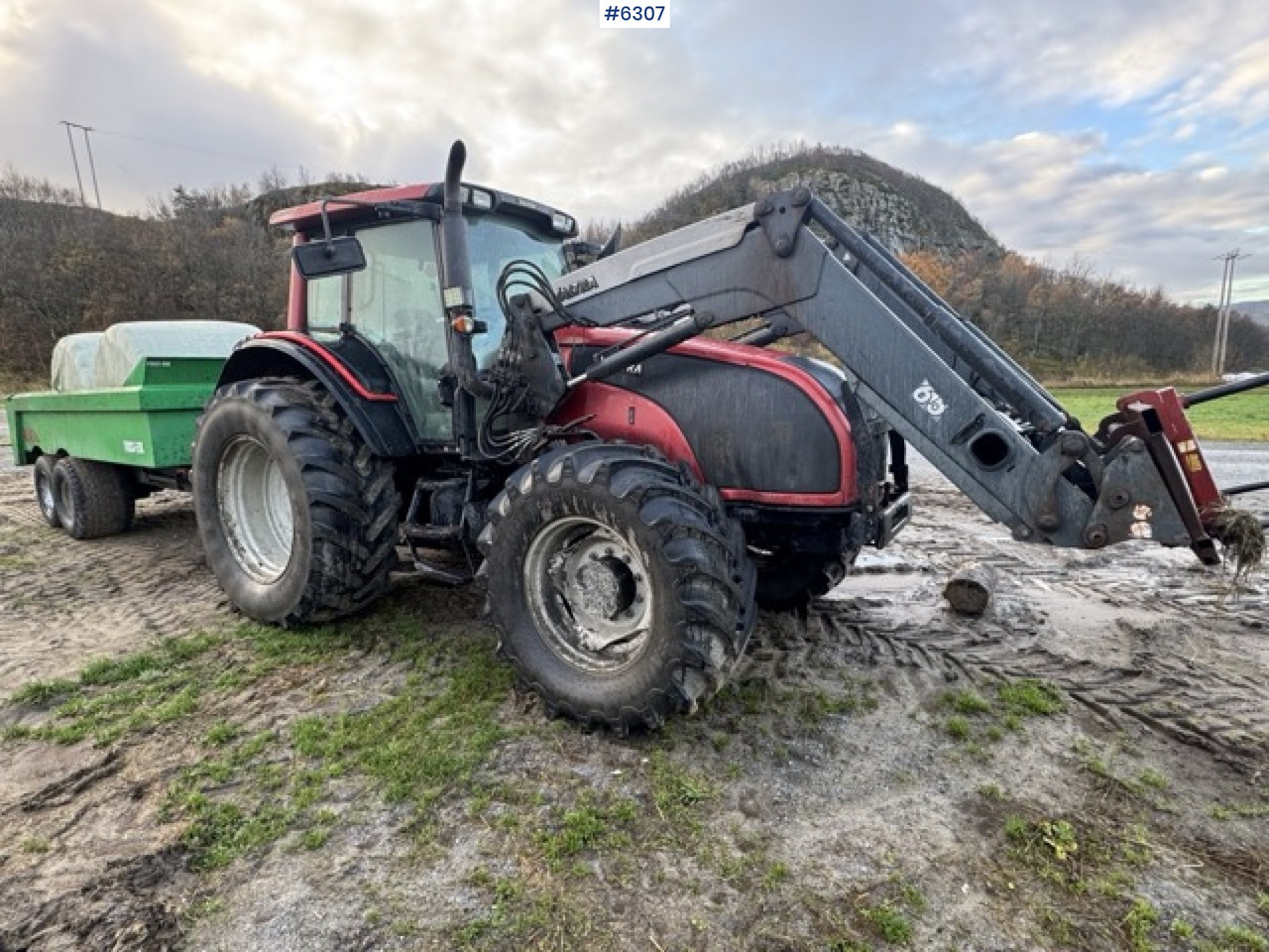 2008 Valtra T190 with front loader and 3rd function. SEE VIDEO! - Tracteur agricole: photos 3 2008 Valtra T190 with front loader and 3rd function. SEE VIDEO! - Tracteur agricole: photos 3