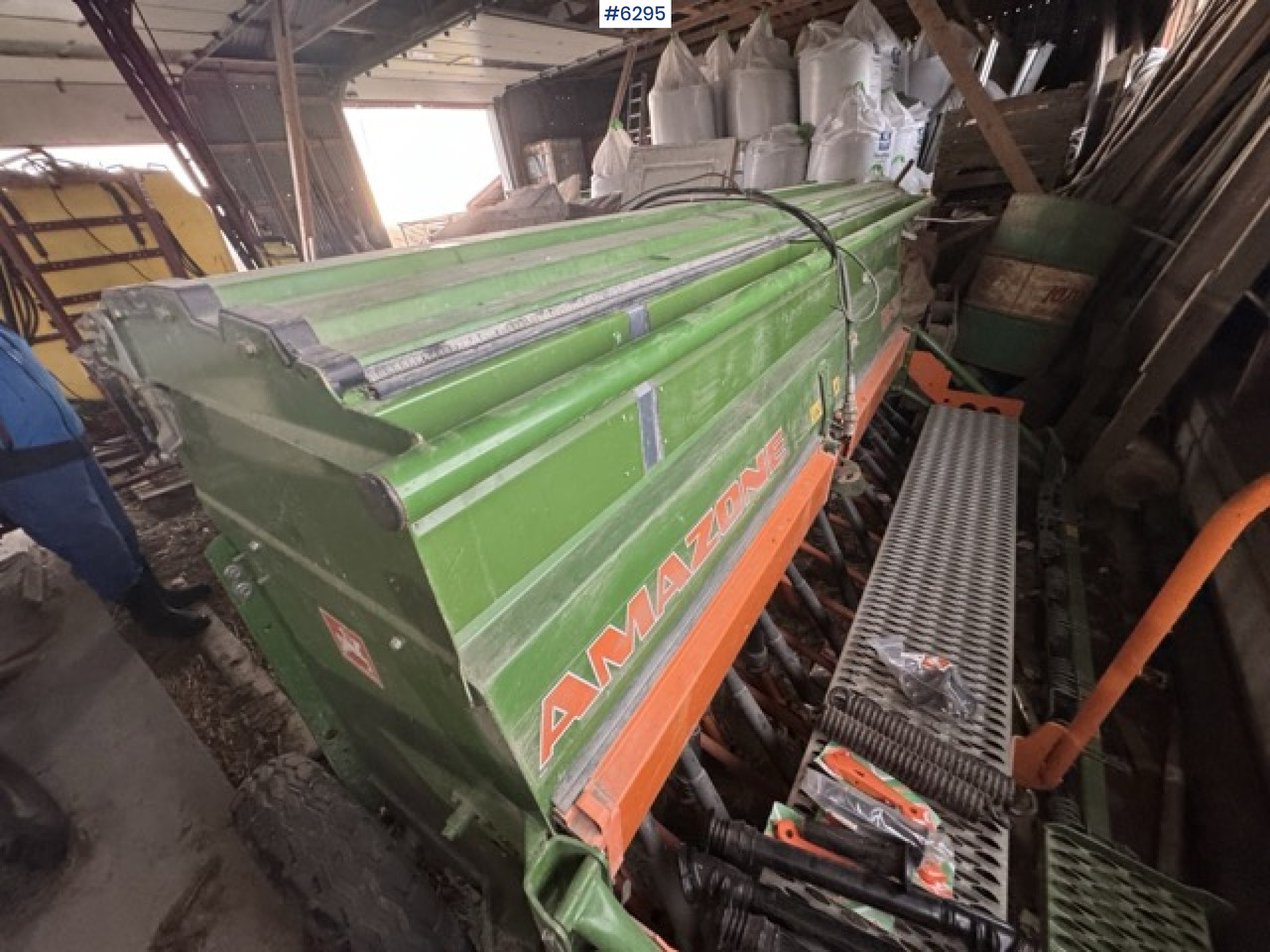 2009 Amazone D9-30 Special Seed Drill - Semoir: photos 1 2009 Amazone D9-30 Special Seed Drill - Semoir: photos 1