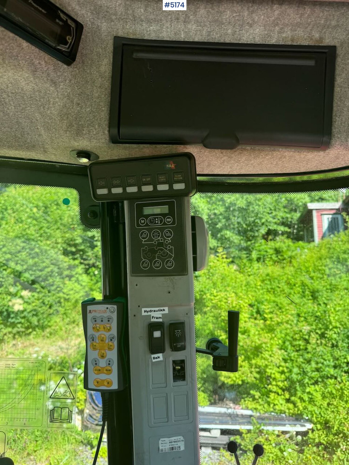 Tracteur agricole 2010 Massey Ferguson 6485 4x4: photos 18