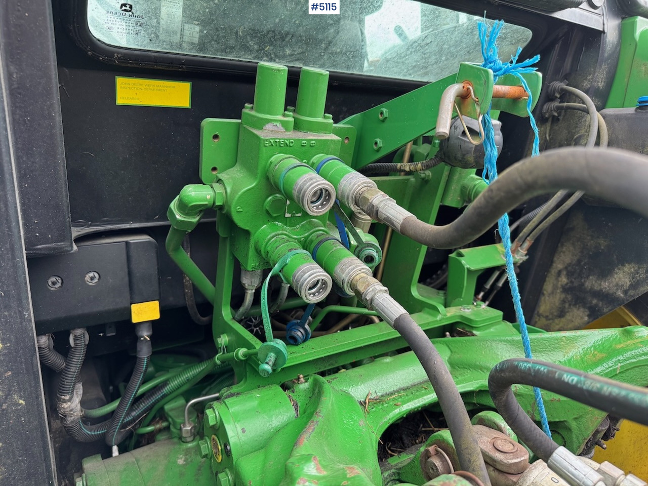 Tracteur agricole 2011 John Deere 5080 M m/frontlaster. Lite timer!: photos 9