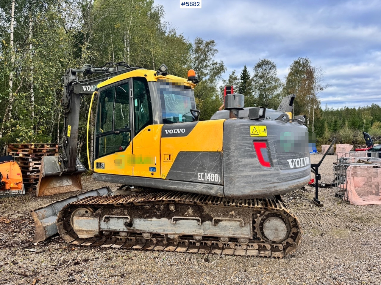 2013 Volvo EC140DL Crawler Excavator w/ Cleaning Bucket. - Pelle sur chenille: photos 5 2013 Volvo EC140DL Crawler Excavator w/ Cleaning Bucket. - Pelle sur chenille: photos 5