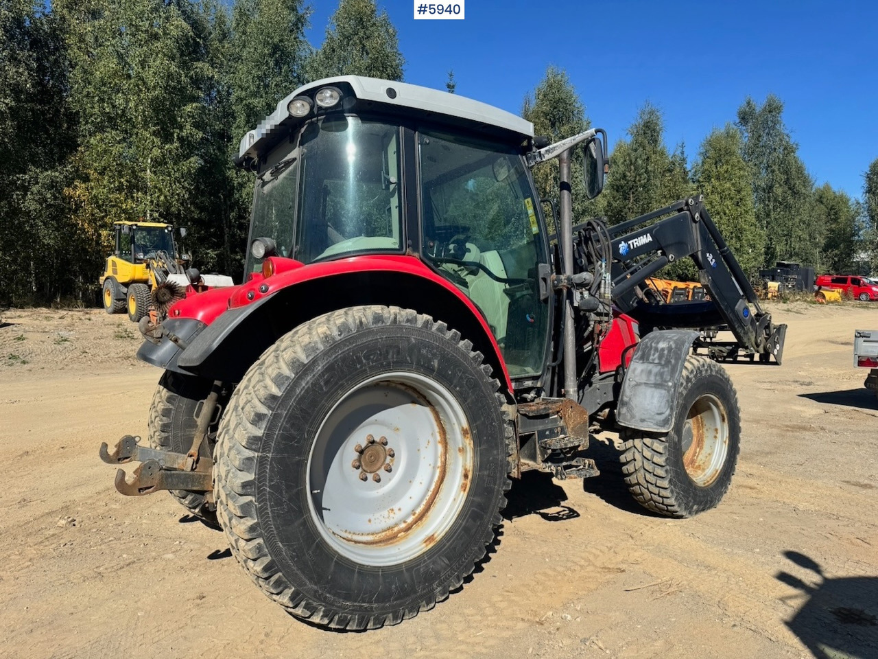 2014 Massey Ferguson 5610 w/ Front Loader and Hydraulics. 1950 hours! - Tracteur agricole: photos 4 2014 Massey Ferguson 5610 w/ Front Loader and Hydraulics. 1950 hours! - Tracteur agricole: photos 4