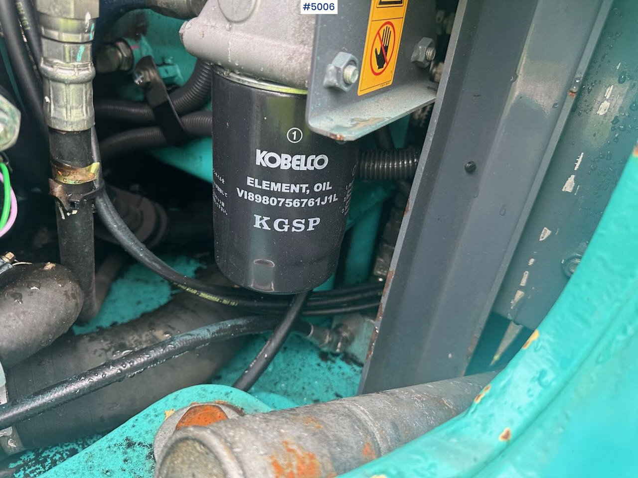 Pelle 2016 Kobelco SK75SR-3E excavator w/ 2 buckets, rototilt and factory new engine: photos 30