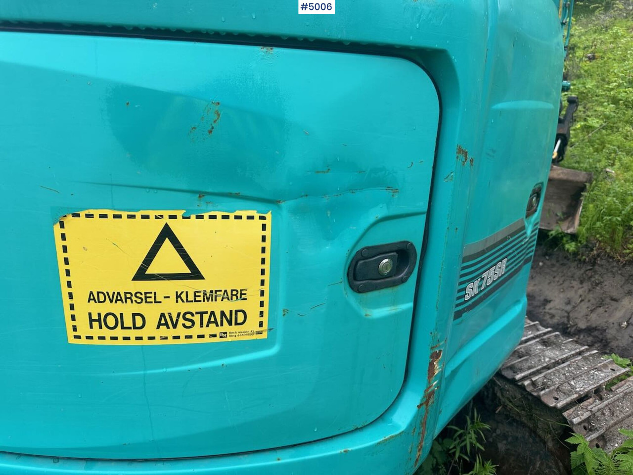 Pelle 2016 Kobelco SK75SR-3E excavator w/ 2 buckets, rototilt and factory new engine: photos 37