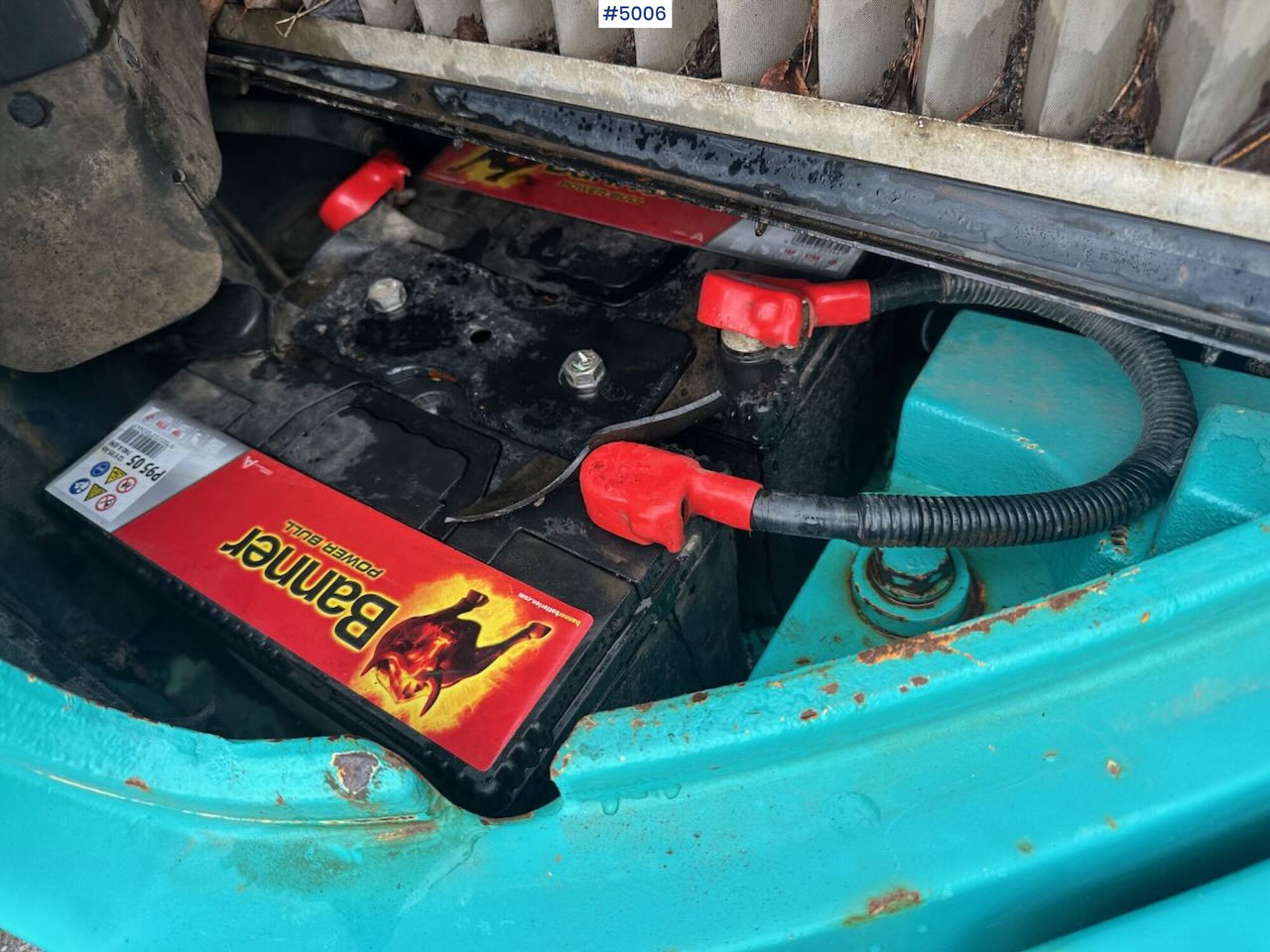 Pelle 2016 Kobelco SK75SR-3E excavator w/ 2 buckets, rototilt and factory new engine: photos 28