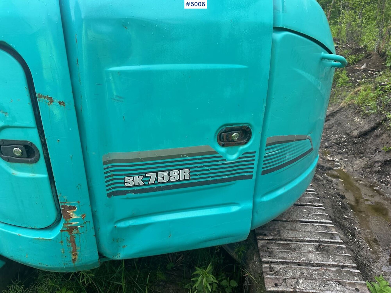 Pelle 2016 Kobelco SK75SR-3E excavator w/ 2 buckets, rototilt and factory new engine: photos 36
