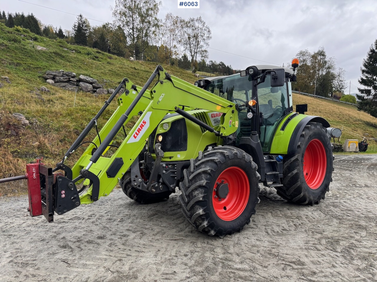 2018 Claas Arion 460 m front loader, front hydraulics and front PTO. - Tracteur agricole: photos 2 2018 Claas Arion 460 m front loader, front hydraulics and front PTO. - Tracteur agricole: photos 2
