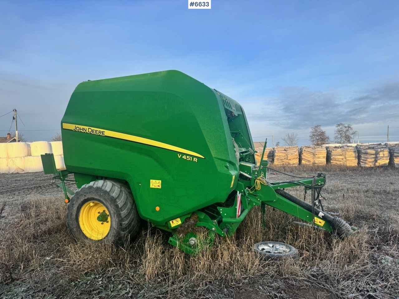 2018 John Deere V451R Round baler - Matériel de fenaison: photos 2 2018 John Deere V451R Round baler - Matériel de fenaison: photos 2