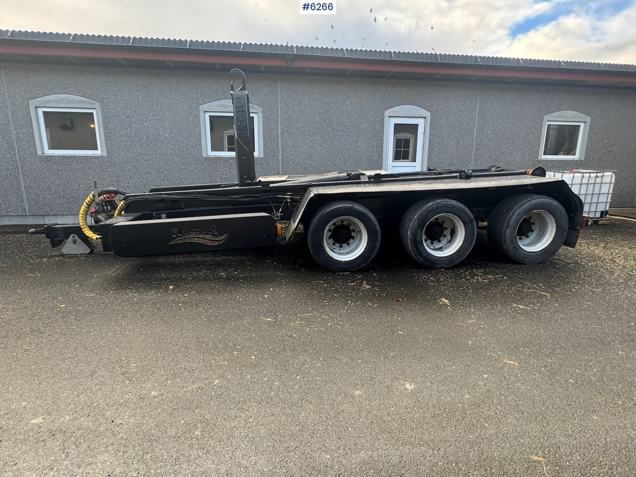 2018 MCM 3 axle tractor-container trailer w/ hook - Remorque agricole: photos 2 2018 MCM 3 axle tractor-container trailer w/ hook - Remorque agricole: photos 2