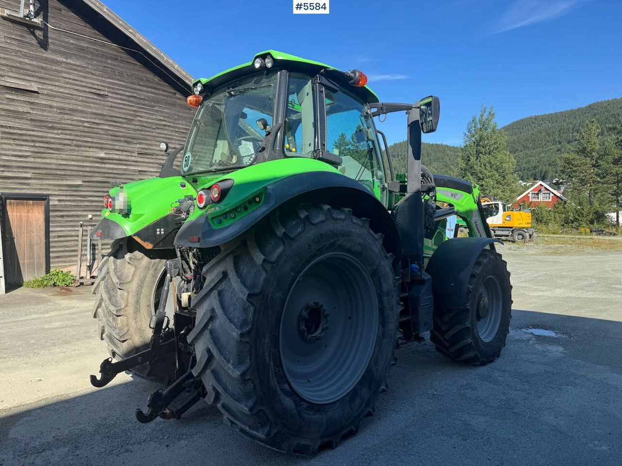 Tracteur agricole 2020 Deutz-Fahr 6215 Agrotron w/ front loader & 2 sets of tires: photos 7 Tracteur agricole 2020 Deutz-Fahr 6215 Agrotron w/ front loader & 2 sets of tires: photos 7
