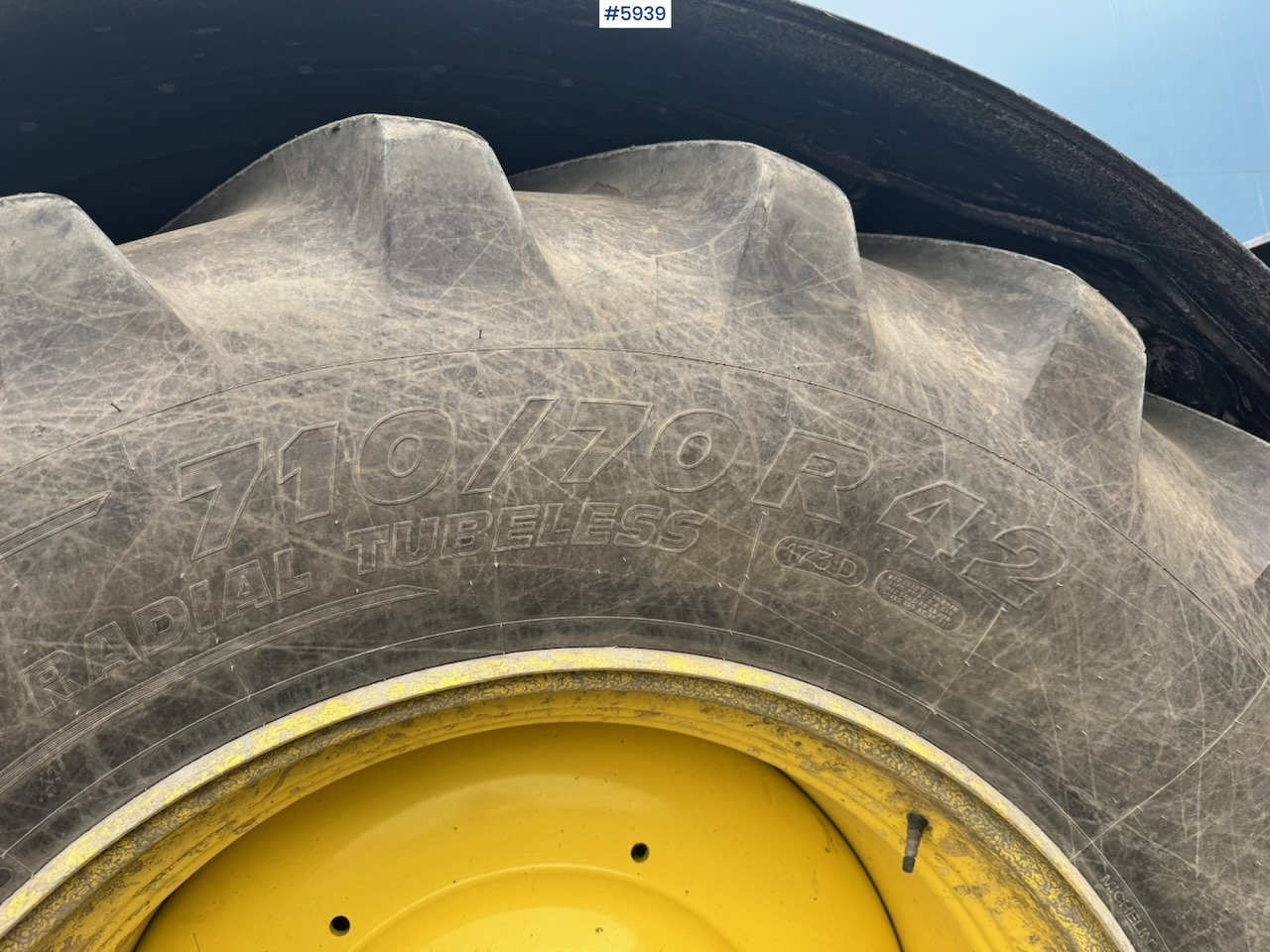 Tracteur agricole 2020 John Deere 6215R w/ Front PTO and hydraulics. 2 sets of tires.: photos 15 Tracteur agricole 2020 John Deere 6215R w/ Front PTO and hydraulics. 2 sets of tires.: photos 15