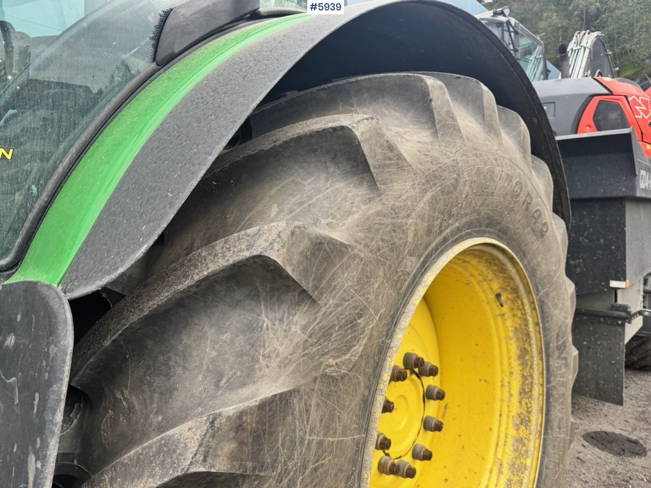 Tracteur agricole 2020 John Deere 6215R w/ Front PTO and hydraulics. 2 sets of tires.: photos 14 Tracteur agricole 2020 John Deere 6215R w/ Front PTO and hydraulics. 2 sets of tires.: photos 14