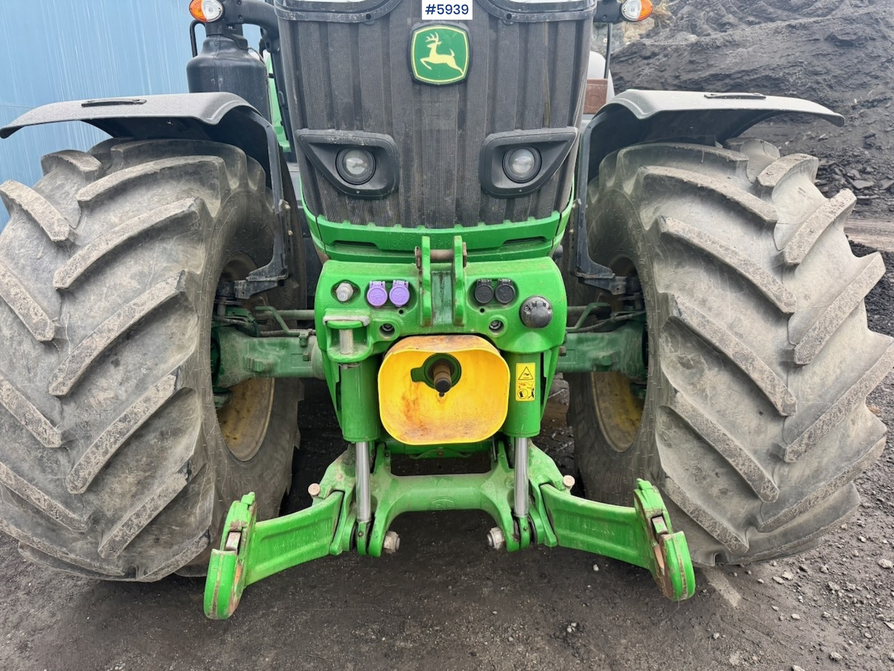 Tracteur agricole 2020 John Deere 6215R w/ Front PTO and hydraulics. 2 sets of tires.: photos 10 Tracteur agricole 2020 John Deere 6215R w/ Front PTO and hydraulics. 2 sets of tires.: photos 10
