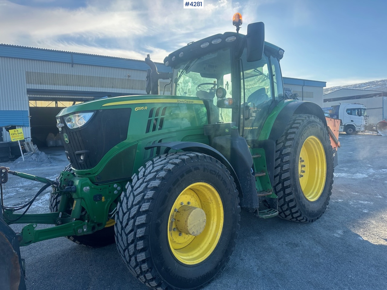 2021 John Deere 6195R 4x4 Tractor with summer and winter tires - Tracteur agricole: photos 5 2021 John Deere 6195R 4x4 Tractor with summer and winter tires - Tracteur agricole: photos 5