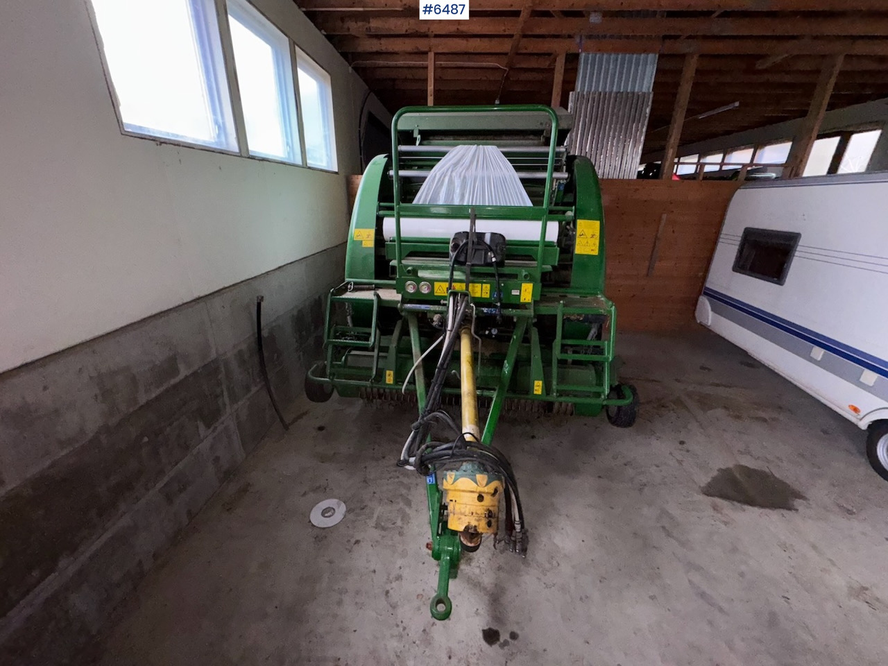 2021 McHale F5600 Plus w/ Camless Pick-Up and 710 Tires. - Matériel de fenaison: photos 2 2021 McHale F5600 Plus w/ Camless Pick-Up and 710 Tires. - Matériel de fenaison: photos 2