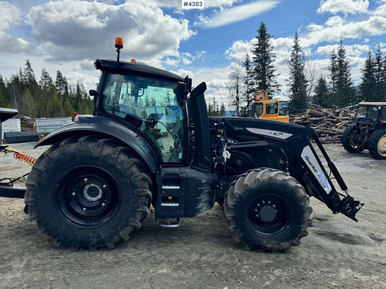 2021 Valtra T234 Versu w/ Quicke Q7 Front Loader - Tracteur agricole: photos 3 2021 Valtra T234 Versu w/ Quicke Q7 Front Loader - Tracteur agricole: photos 3