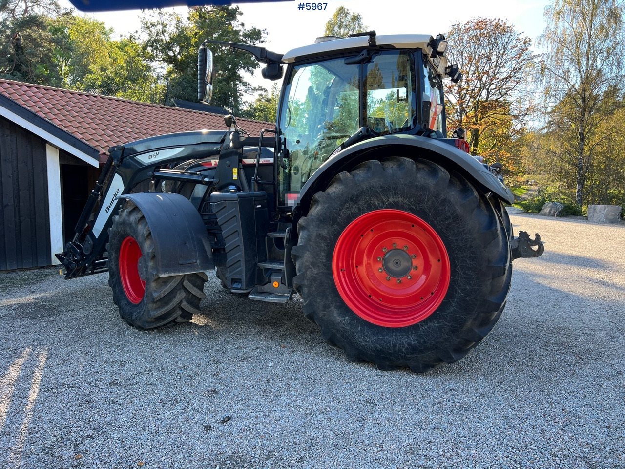 2023 Fendt 724 Vario profi + w/ Front loader and fully equipped - Tracteur agricole: photos 2 2023 Fendt 724 Vario profi + w/ Front loader and fully equipped - Tracteur agricole: photos 2