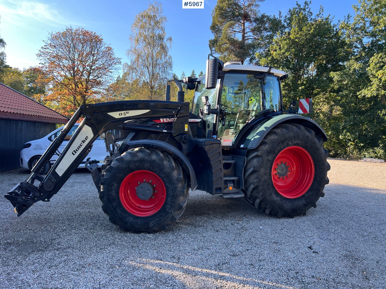 2023 Fendt 724 Vario profi + w/ Front loader and fully equipped - Tracteur agricole: photos 1 2023 Fendt 724 Vario profi + w/ Front loader and fully equipped - Tracteur agricole: photos 1