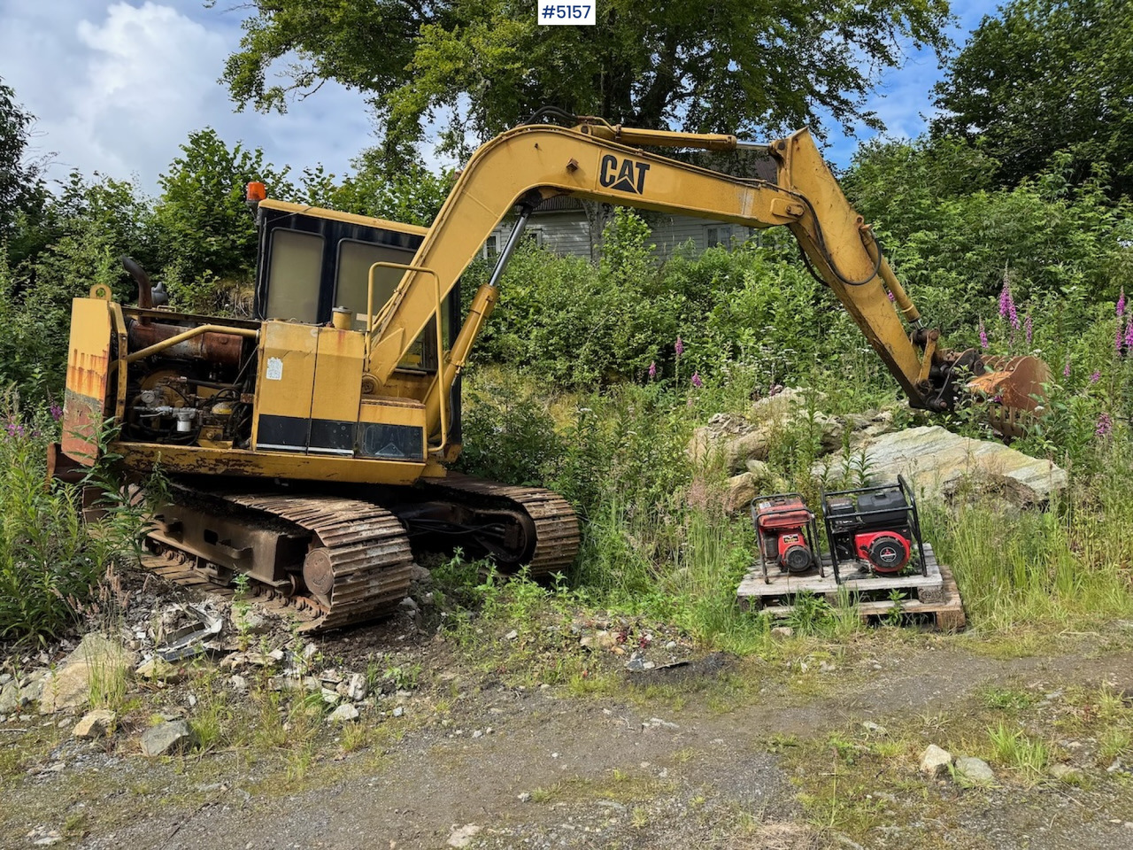 Cat E70B. Watch video - Pelle: photos 1 Cat E70B. Watch video - Pelle: photos 1