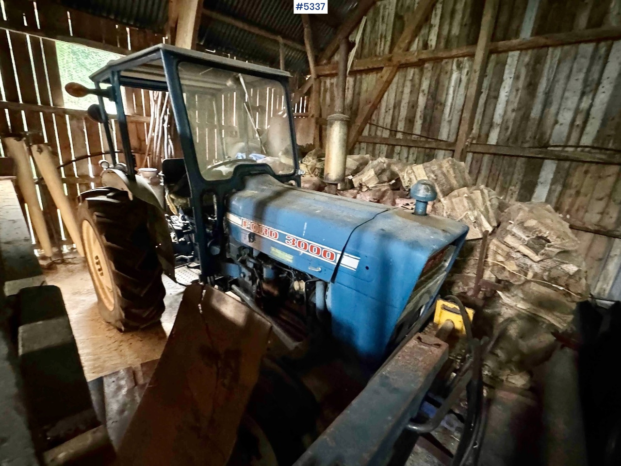 Ford 3000 traktor m/ skuffe - Tracteur agricole: photos 2 Ford 3000 traktor m/ skuffe - Tracteur agricole: photos 2