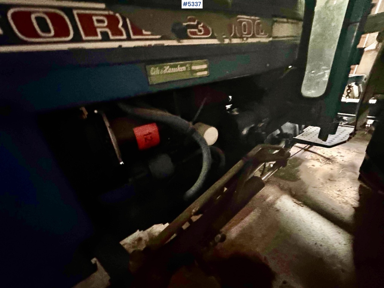 Ford 3000 traktor m/ skuffe - Tracteur agricole: photos 5 Ford 3000 traktor m/ skuffe - Tracteur agricole: photos 5