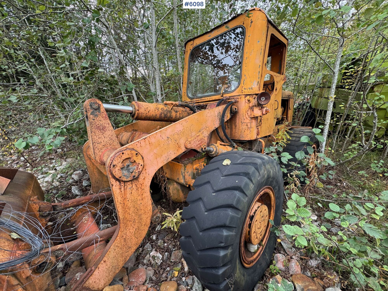 Hanomag wheel loader with bucket – repair object - Chargeuse sur pneus: photos 3 Hanomag wheel loader with bucket – repair object - Chargeuse sur pneus: photos 3