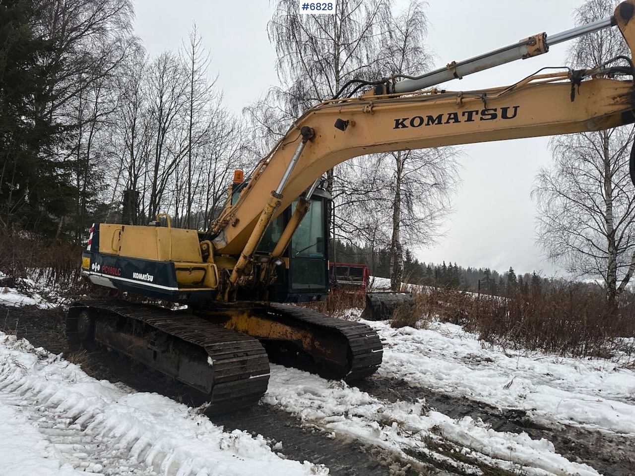 Komatsu PC180LC-3 w/ Excavator bucket. SEE VIDEO. - Pelle: photos 4 Komatsu PC180LC-3 w/ Excavator bucket. SEE VIDEO. - Pelle: photos 4
