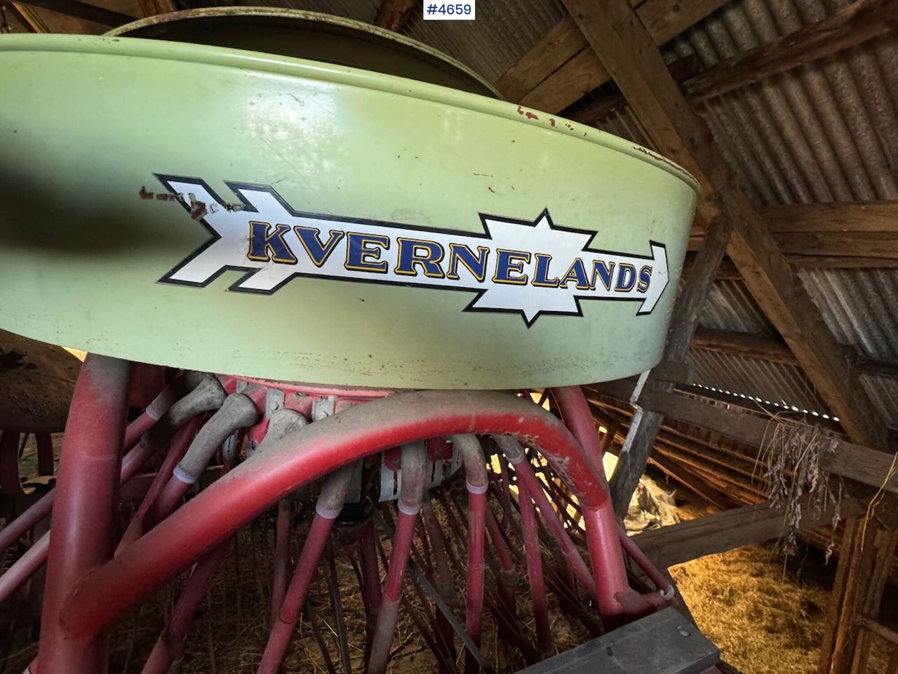 Kverneland seed drill w/ grass seed unit - Combiné de semis: photos 4 Kverneland seed drill w/ grass seed unit - Combiné de semis: photos 4
