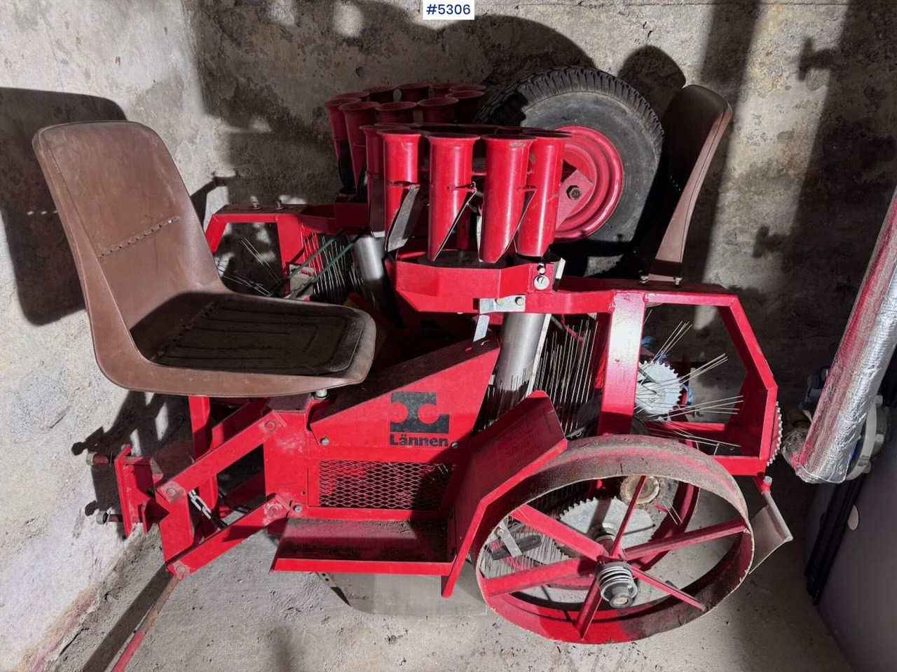 Lannen og Nibex Planting Machines - Outils du sol: photos 1 Lannen og Nibex Planting Machines - Outils du sol: photos 1