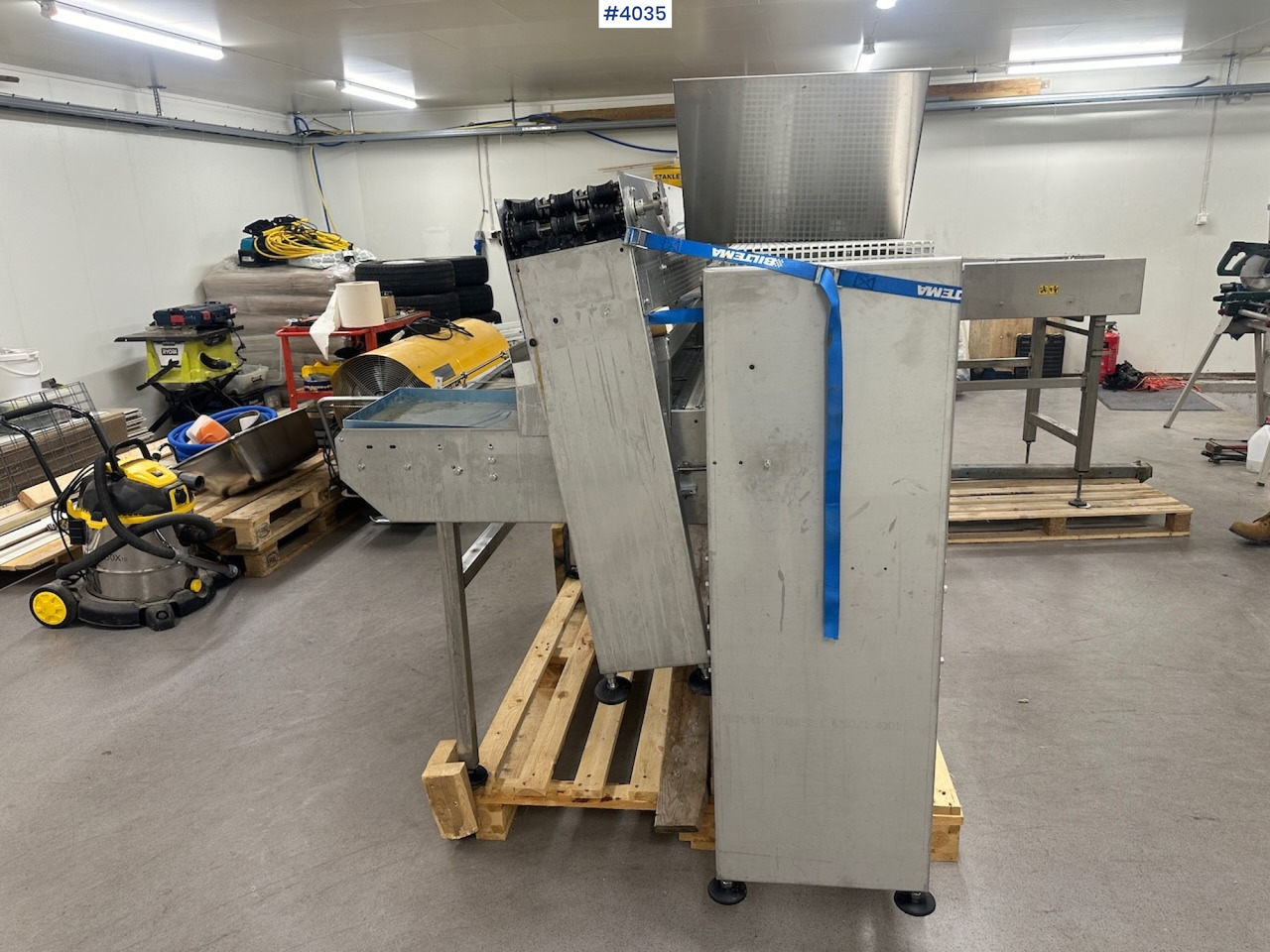 Matériel d'élevage Sanovo Staalkat Inter compacta egg sorting machine: photos 11 Matériel d'élevage Sanovo Staalkat Inter compacta egg sorting machine: photos 11