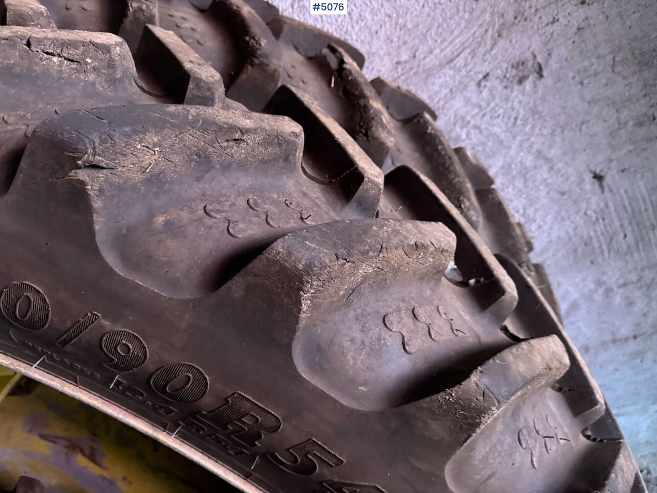 Sprayer Wheels (used on a John Deere 6830) - crédit-bail Sprayer Wheels (used on a John Deere 6830): photos 12
