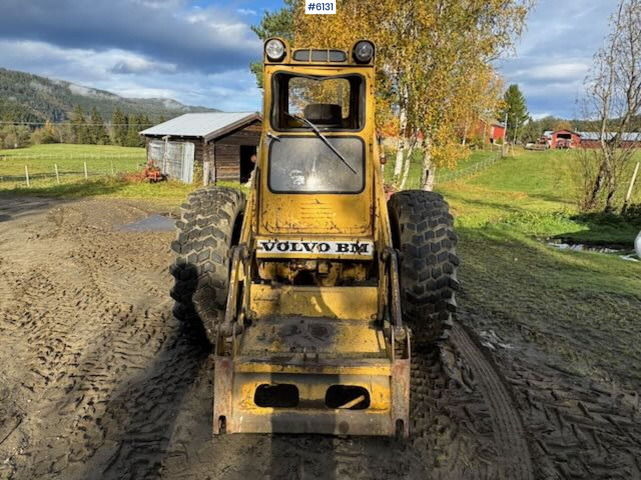 Volvo BM LM 620 rear loader with pallet forks and bucket. WATCH VIDEO! - Valet de ferme: photos 4 Volvo BM LM 620 rear loader with pallet forks and bucket. WATCH VIDEO! - Valet de ferme: photos 4