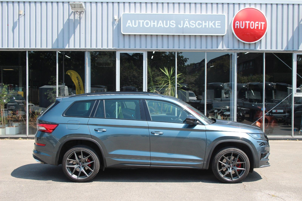 Skoda Kodiaq RS 4x4 ACC Std-Hzg Pano Alcant LED Canton - SUV: photos 2 Skoda Kodiaq RS 4x4 ACC Std-Hzg Pano Alcant LED Canton - SUV: photos 2